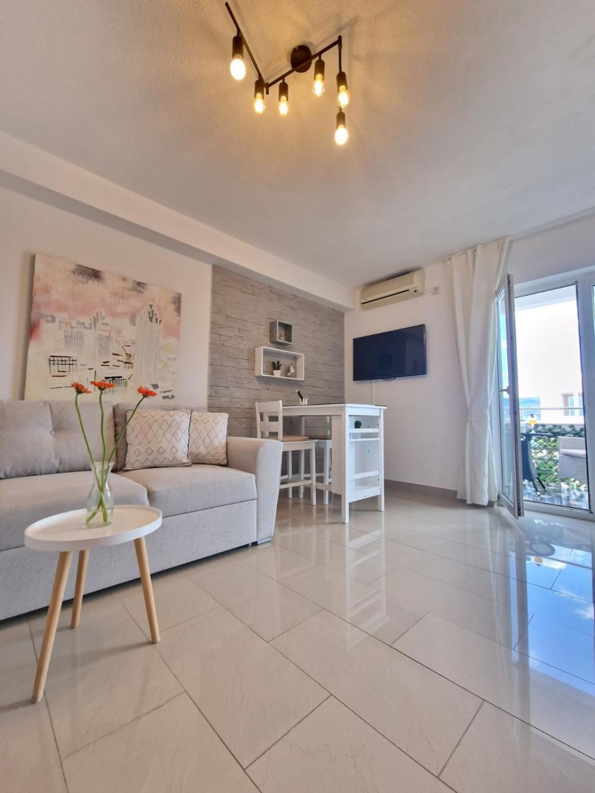 Apartments Silva With A View Of Sea トロギール エクステリア 写真