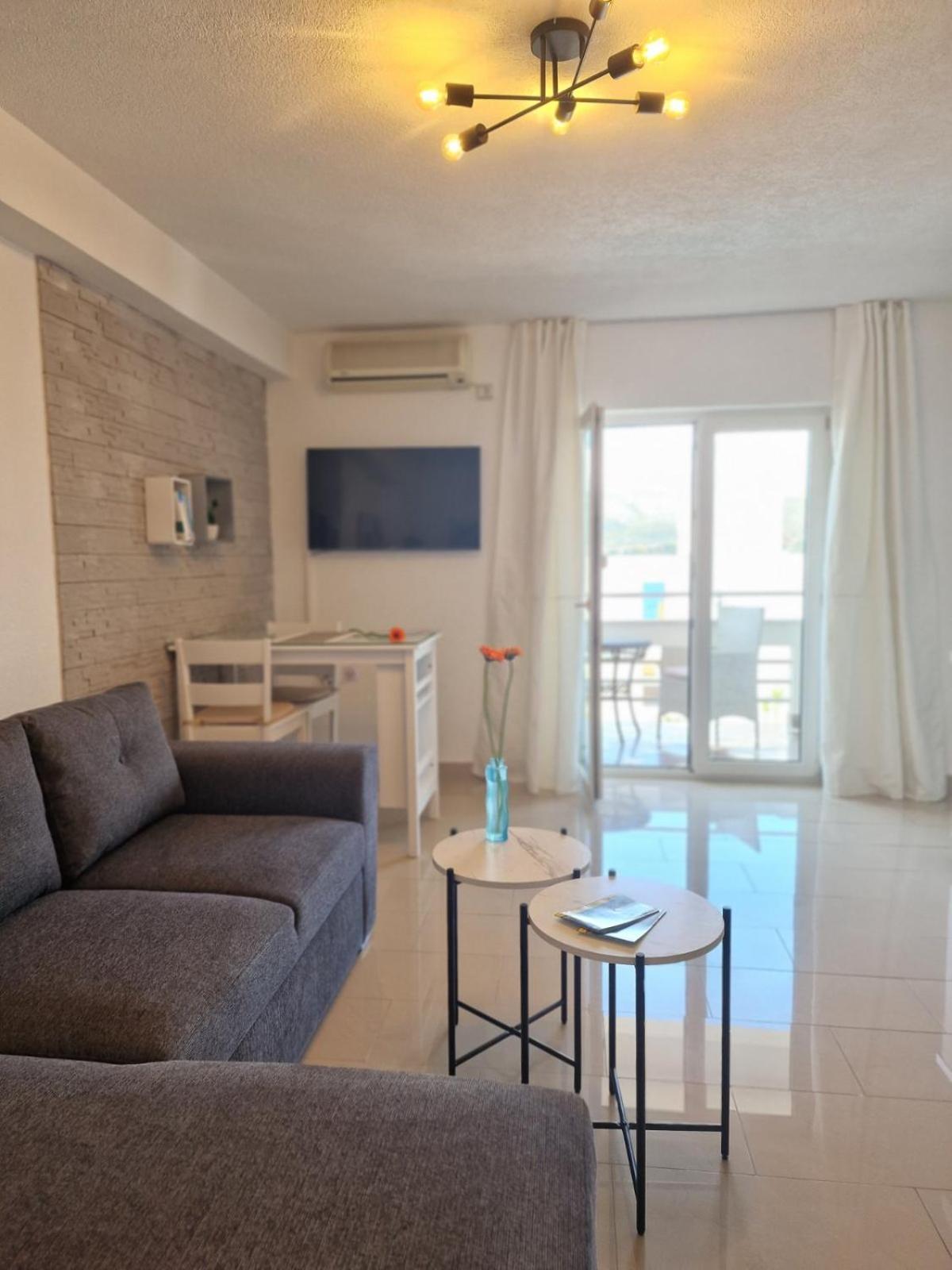 Apartments Silva With A View Of Sea トロギール エクステリア 写真
