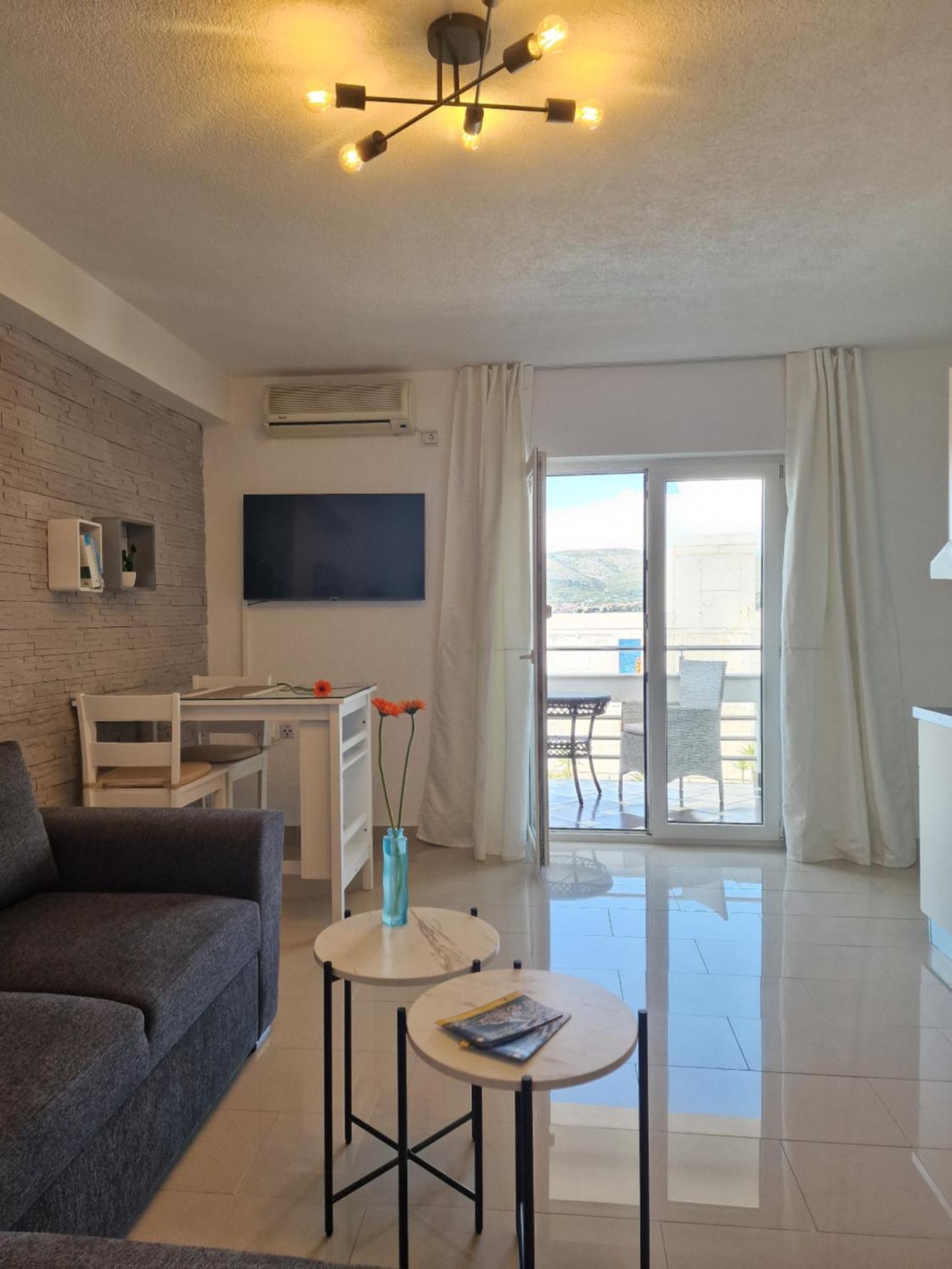 Apartments Silva With A View Of Sea トロギール エクステリア 写真