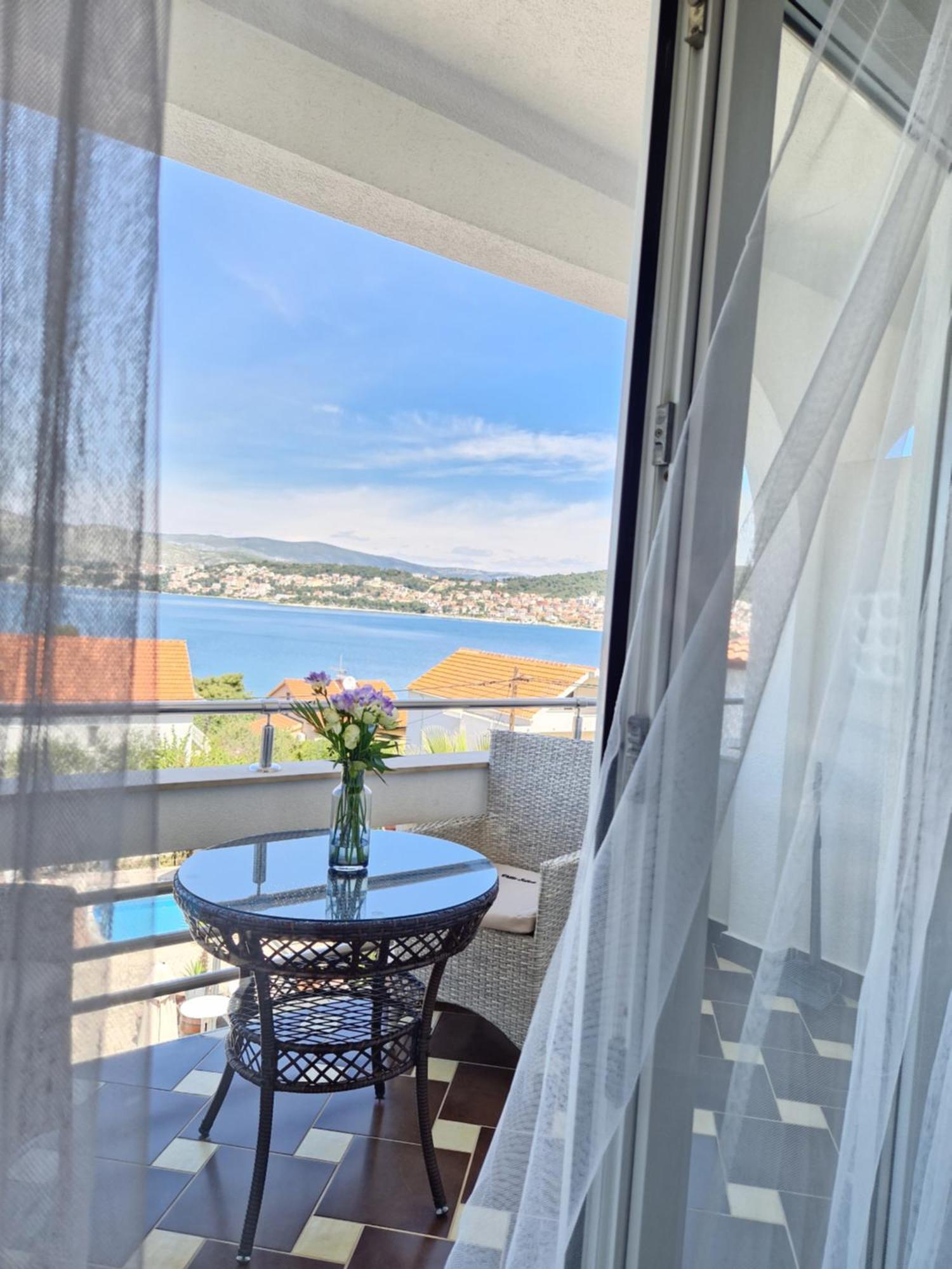 Apartments Silva With A View Of Sea トロギール 部屋 写真